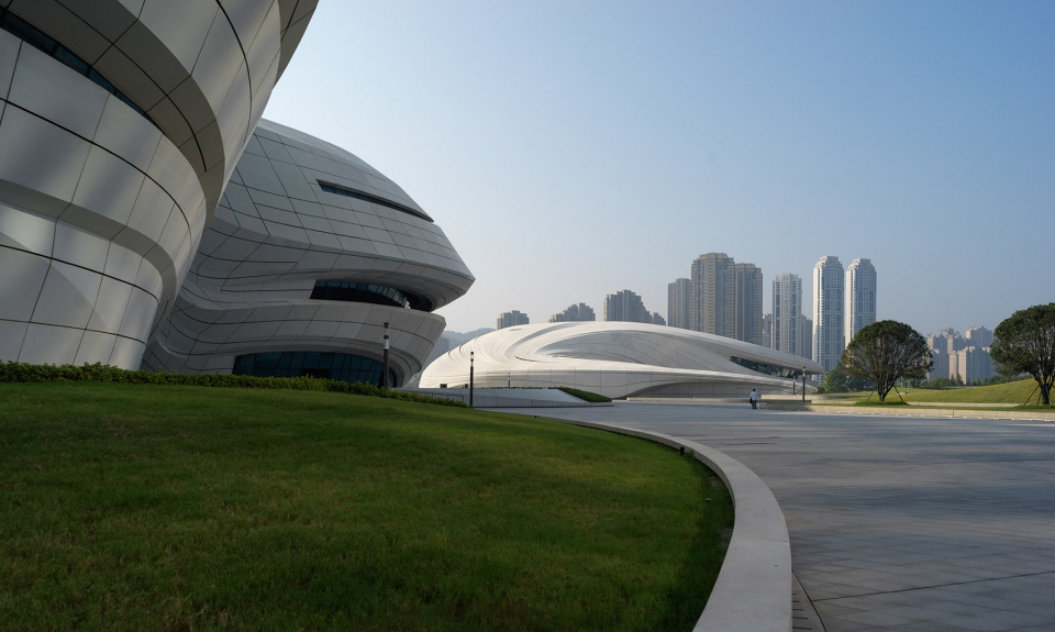 changsha meixihu international culture arts centre by zaha hadid architects