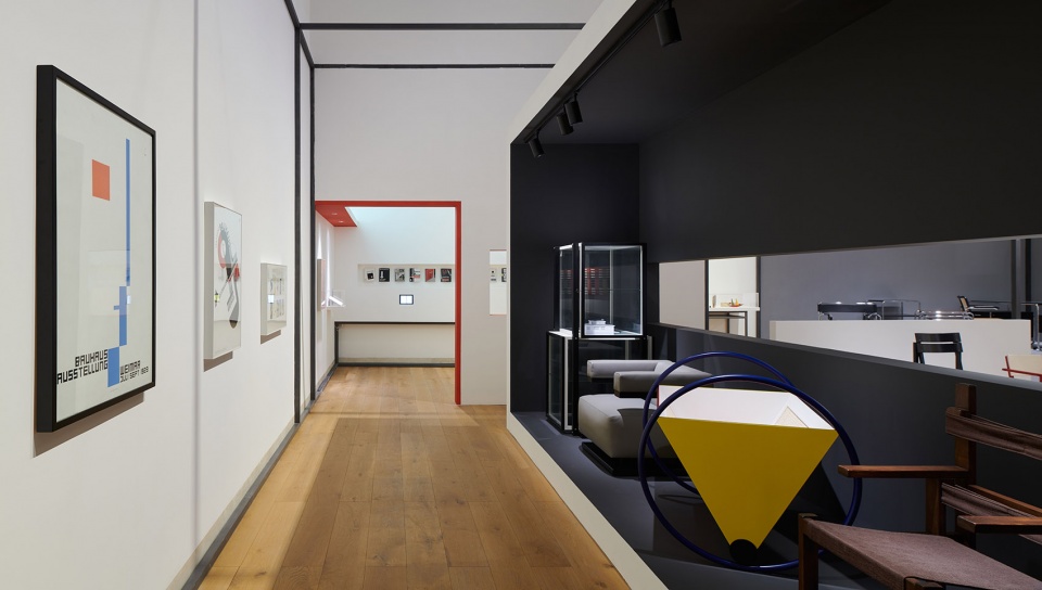 Bauhaus Exhibition Gray Space Design