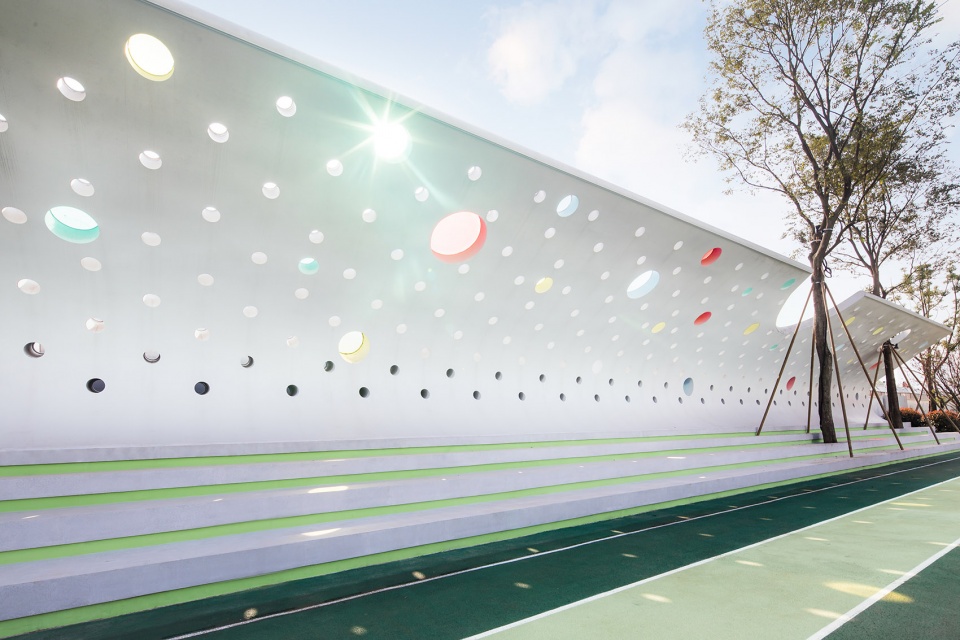 landscape design for chengdu hamilton luxelakes school china by wisto design