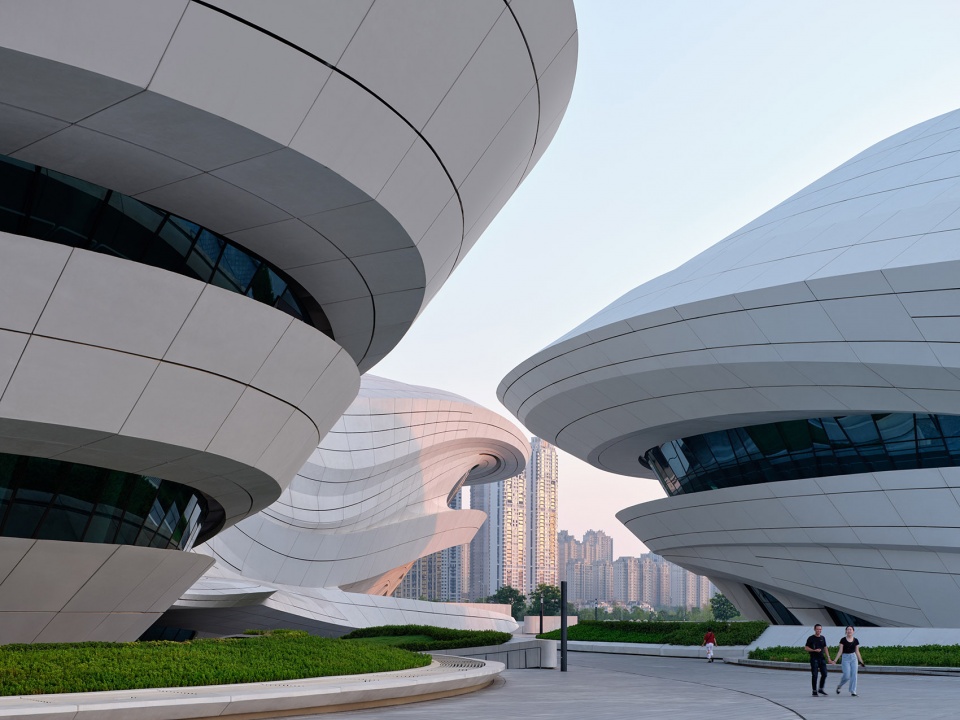 changsha meixihu international culture arts centre by zaha hadid architects