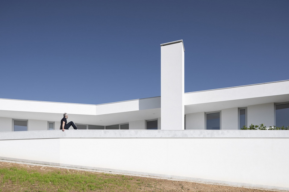 house in lamego by antonio ildefonso architect