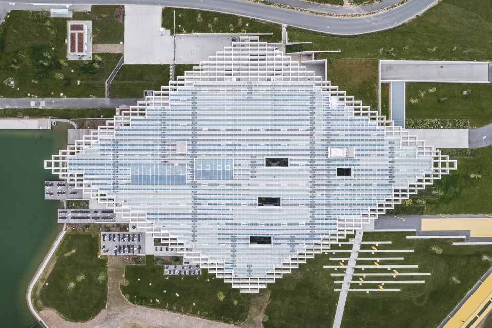 halftime adidas new headquarters by cobe
