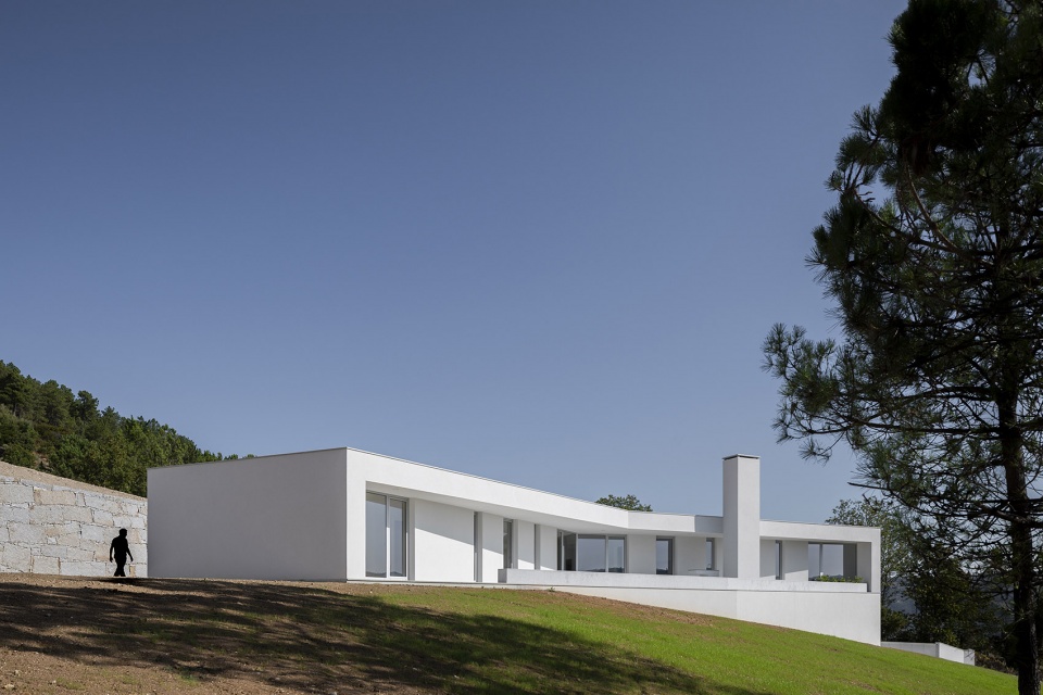 house in lamego by antonio ildefonso architect