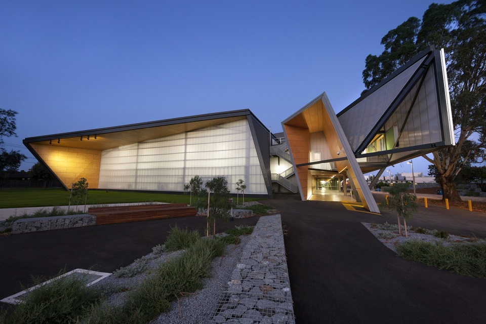 victoria university sunshine construction futures by cox architecture