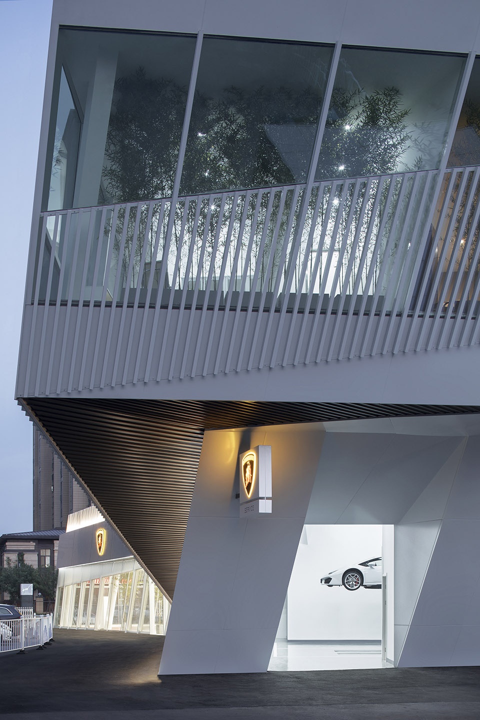 lamborghini exhibition center in zhengzhou china by pma