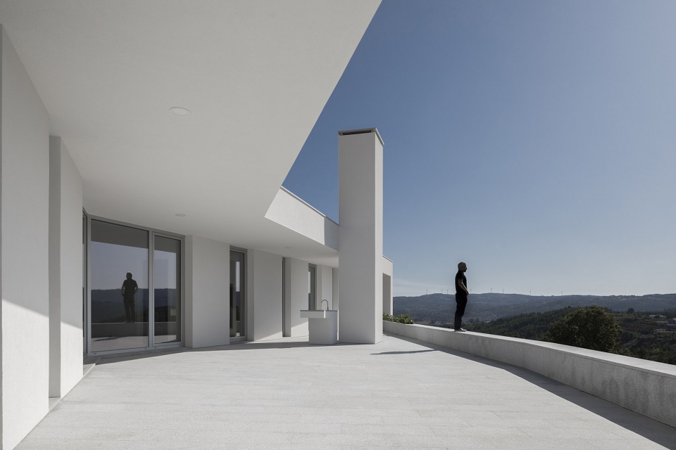 house in lamego by antonio ildefonso architect