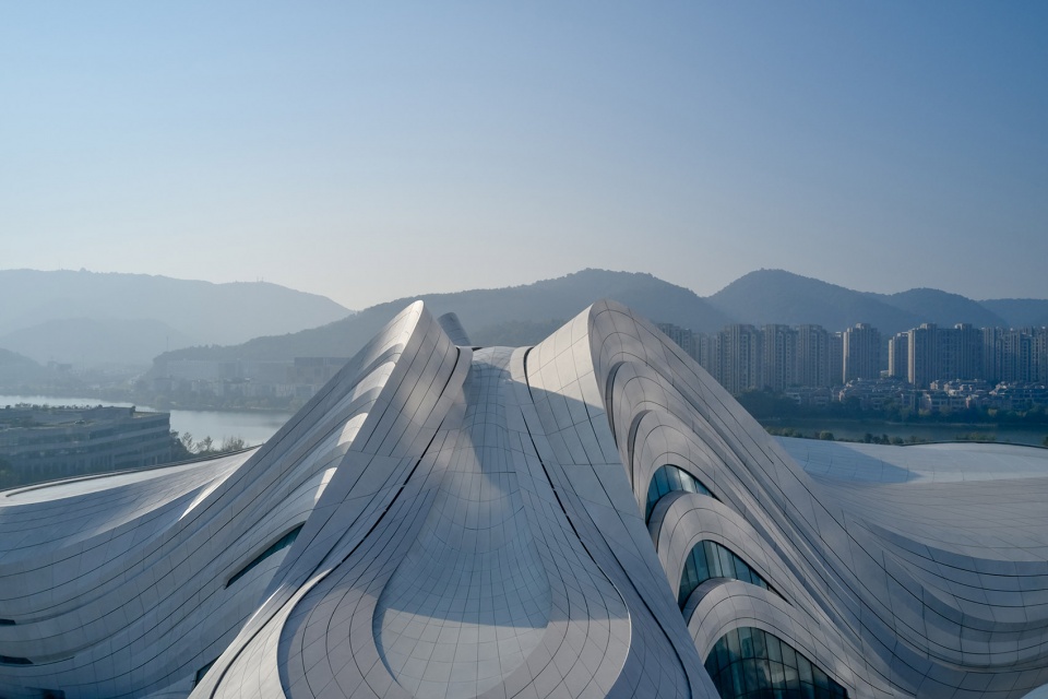 changsha meixihu international culture arts centre by zaha hadid architects