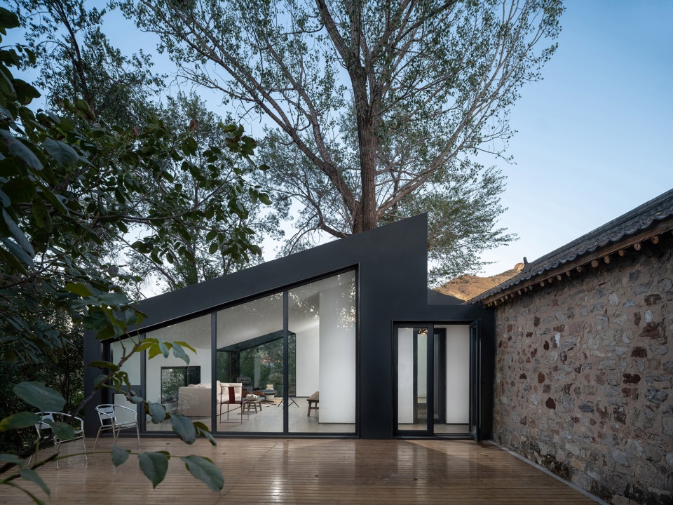 Yard under The Tree, China by EVOLUTION DESIGN - 谷德设计网