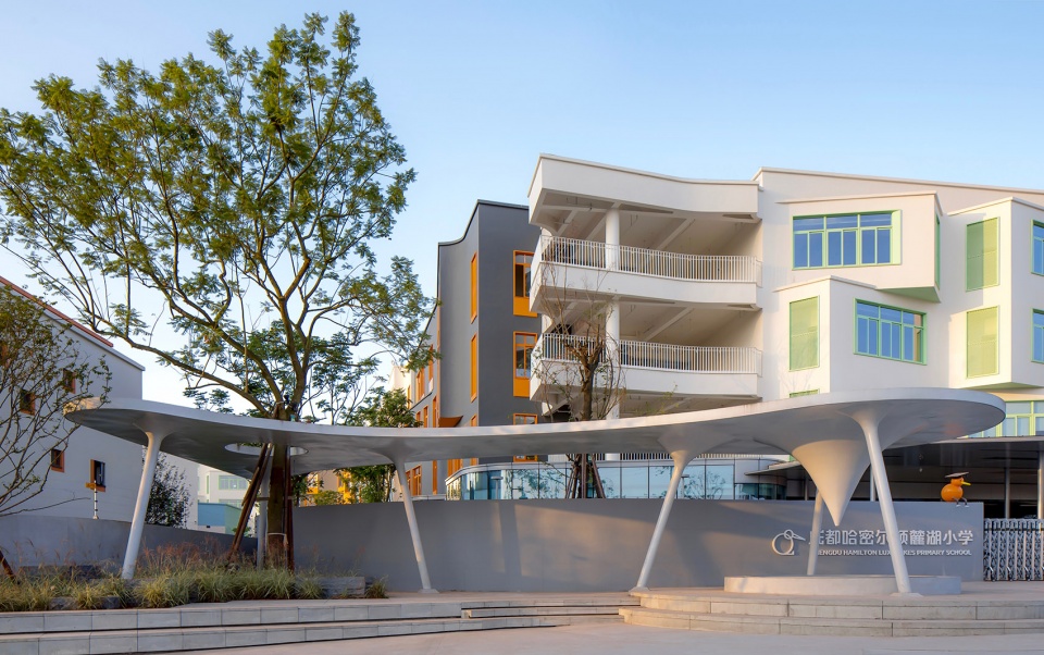 landscape design for chengdu hamilton luxelakes school china by wisto design