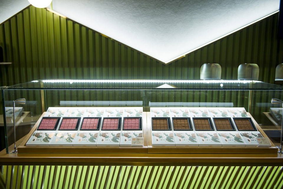 gentle monster introduces the digital analog future to skp s beijing