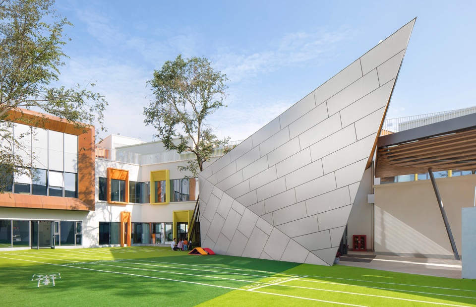 landscape design for chengdu hamilton luxelakes school china by wisto design