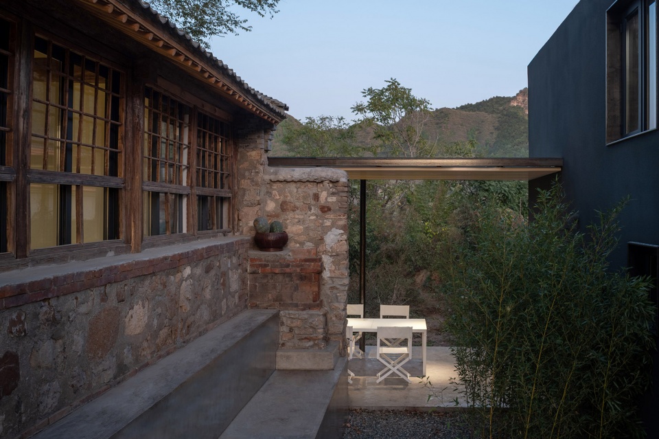 Yard under The Tree, China by EVOLUTION DESIGN - 谷德设计网