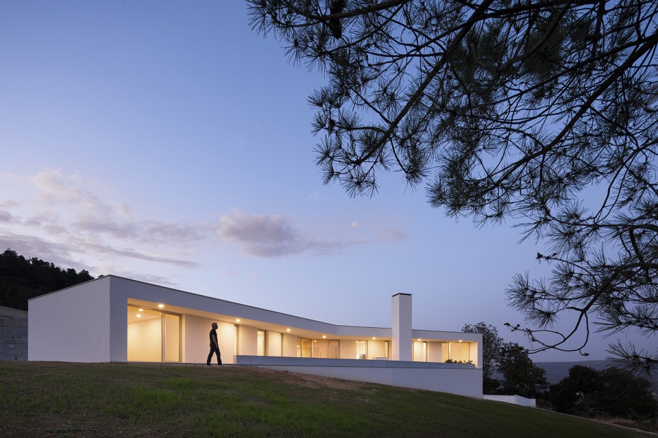 house in lamego by antonio ildefonso architect