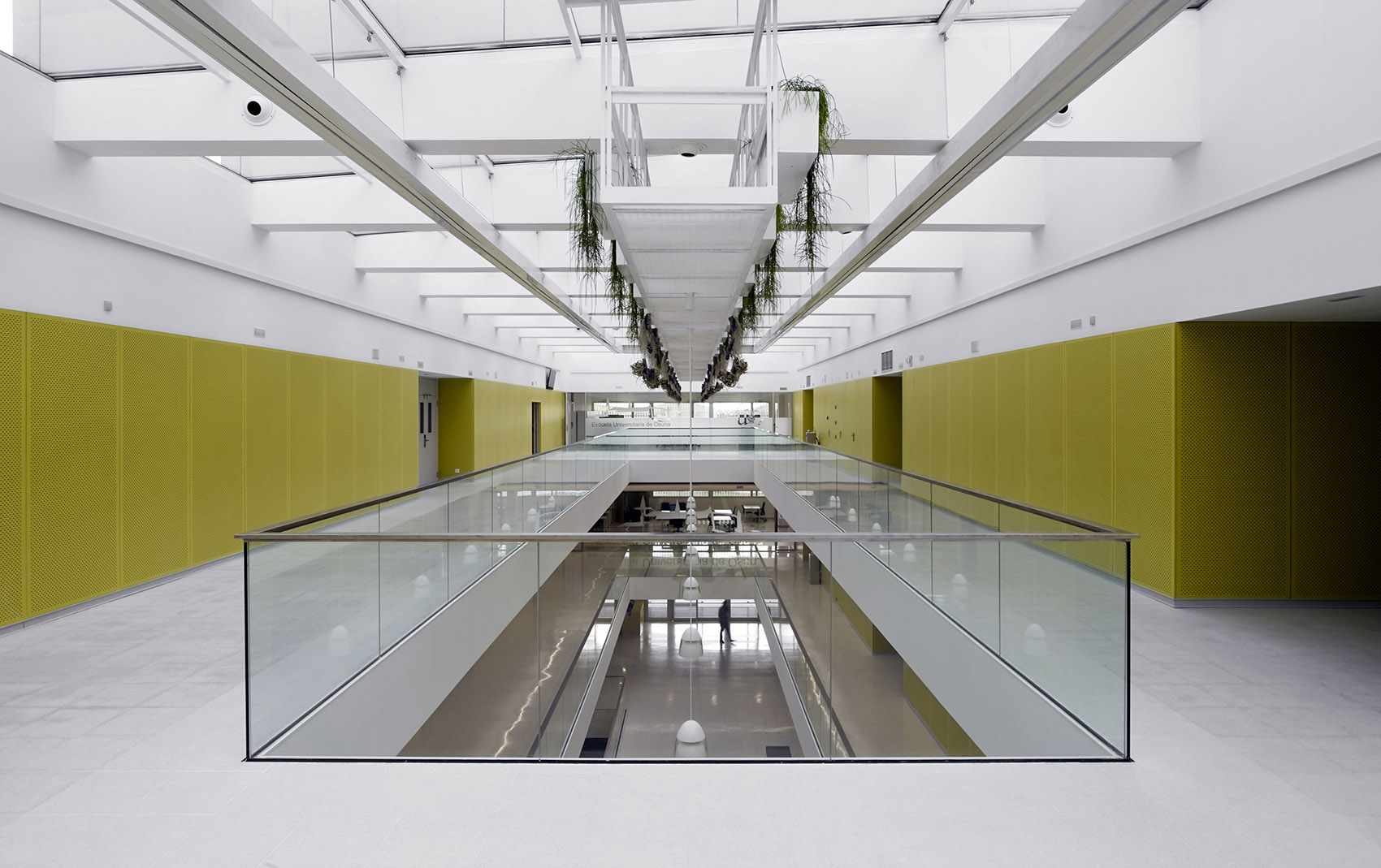 osuna university school by unia arquitectos