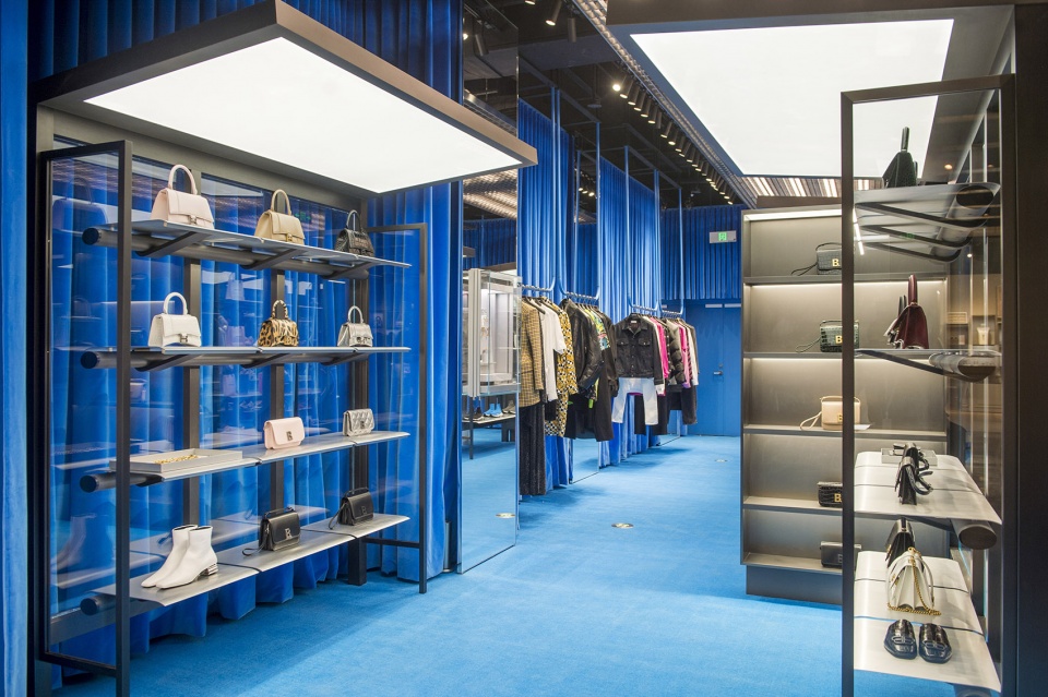 gentle monster introduces the digital analog future to skp s beijing
