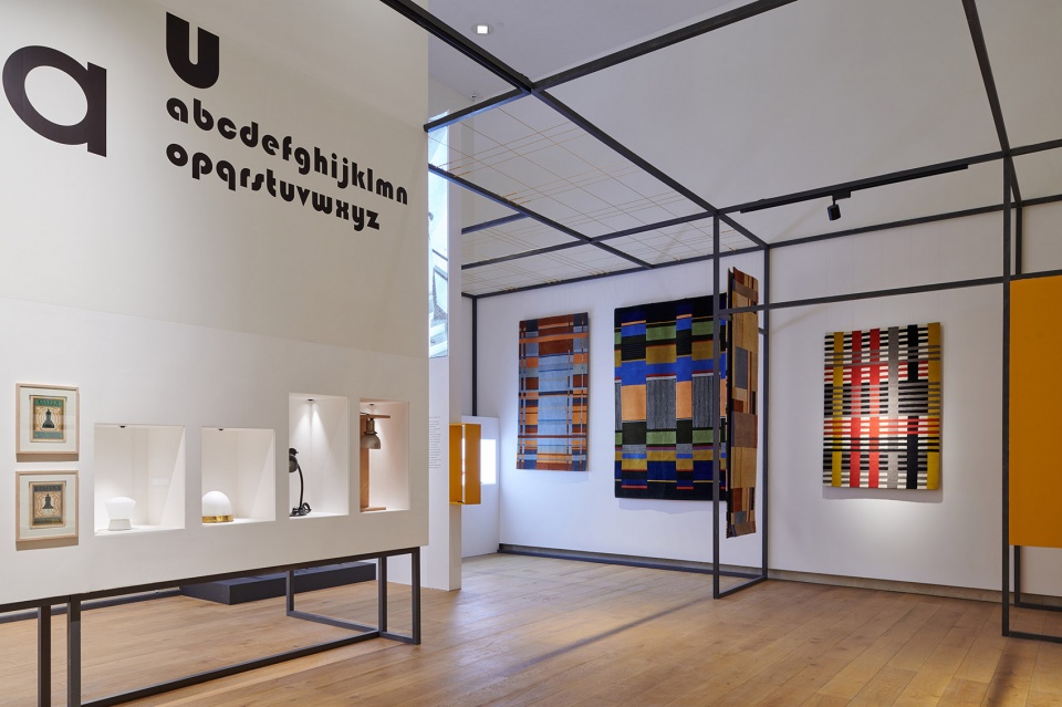 Bauhaus Exhibition Gray Space Design