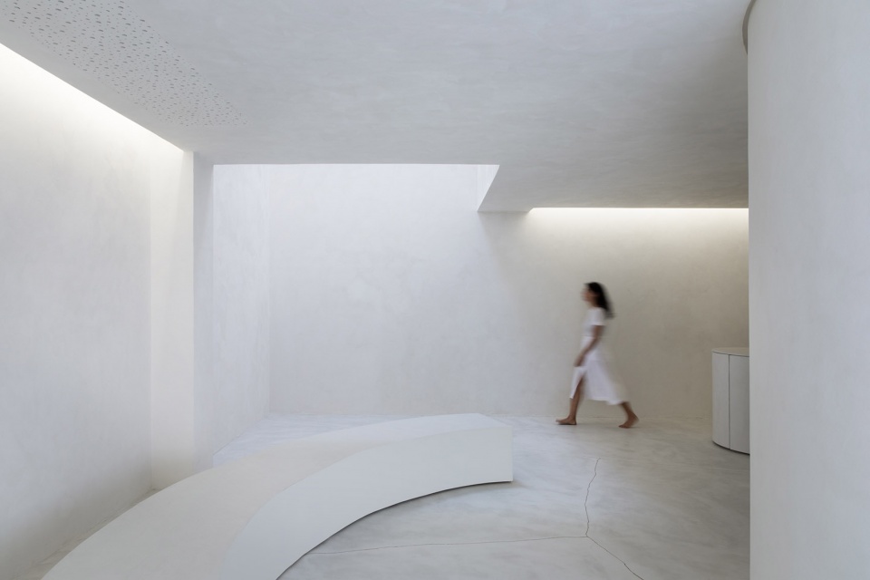 selo by mnma studio
