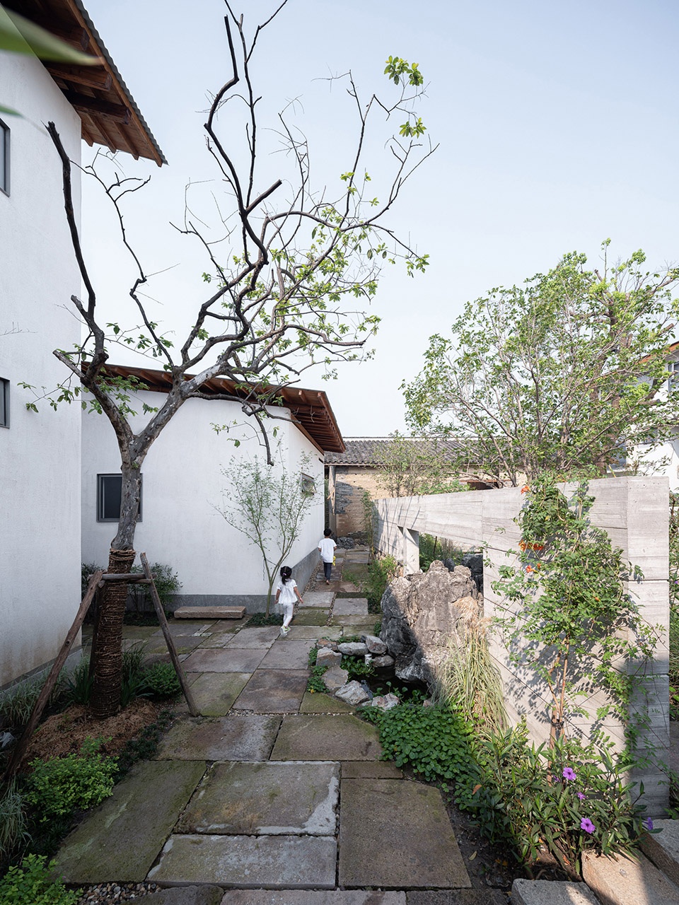WUSH Inn DESHIN