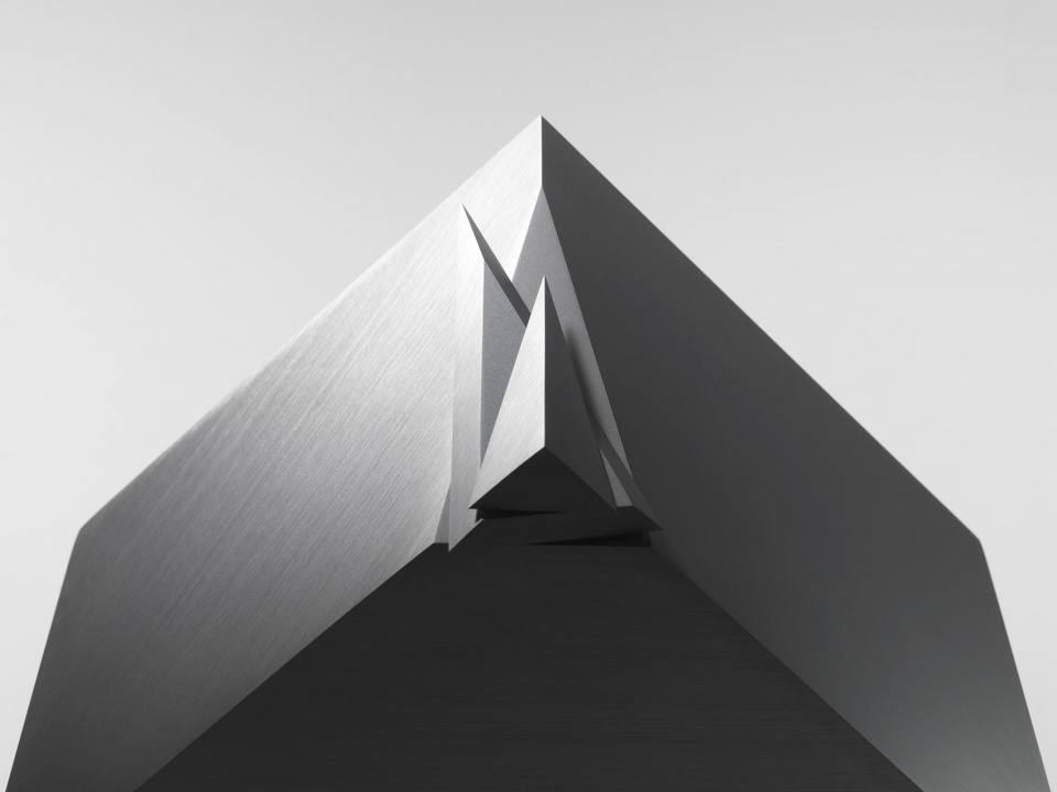 cubic clock by nendo