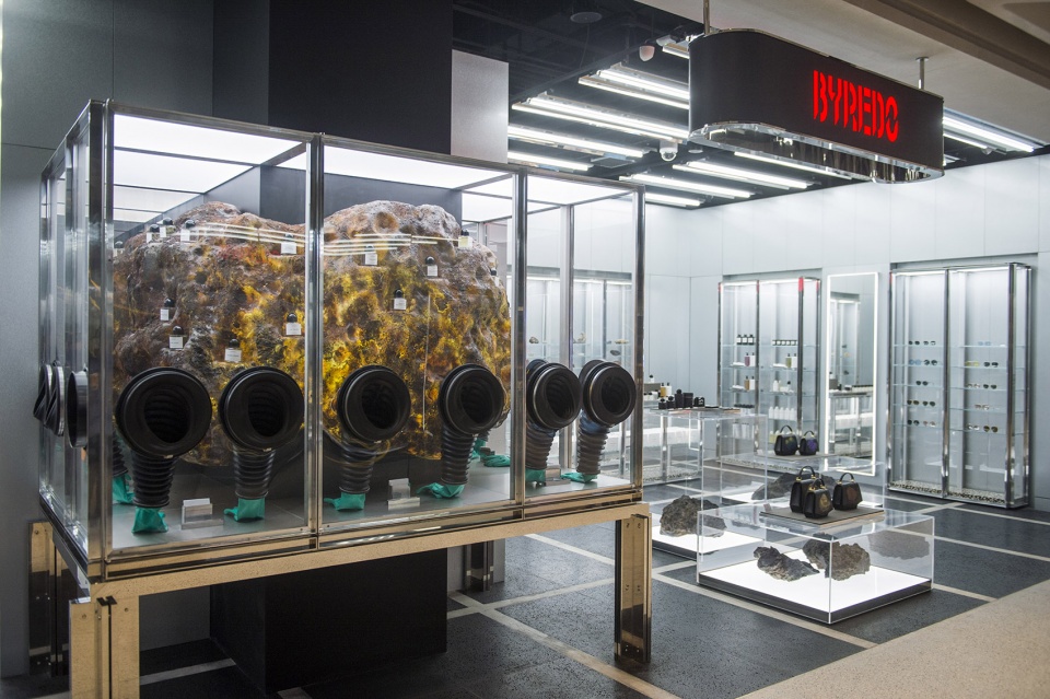 gentle monster introduces the digital analog future to skp s beijing