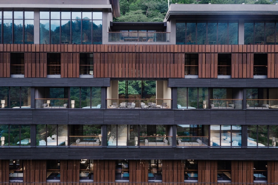 hoshinoya guguan by azuma architect associates