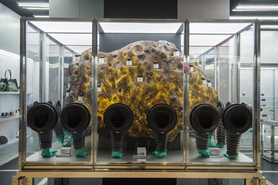 gentle monster introduces the digital analog future to skp s beijing