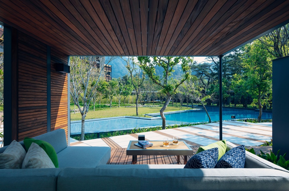 hoshinoya guguan by azuma architect associates