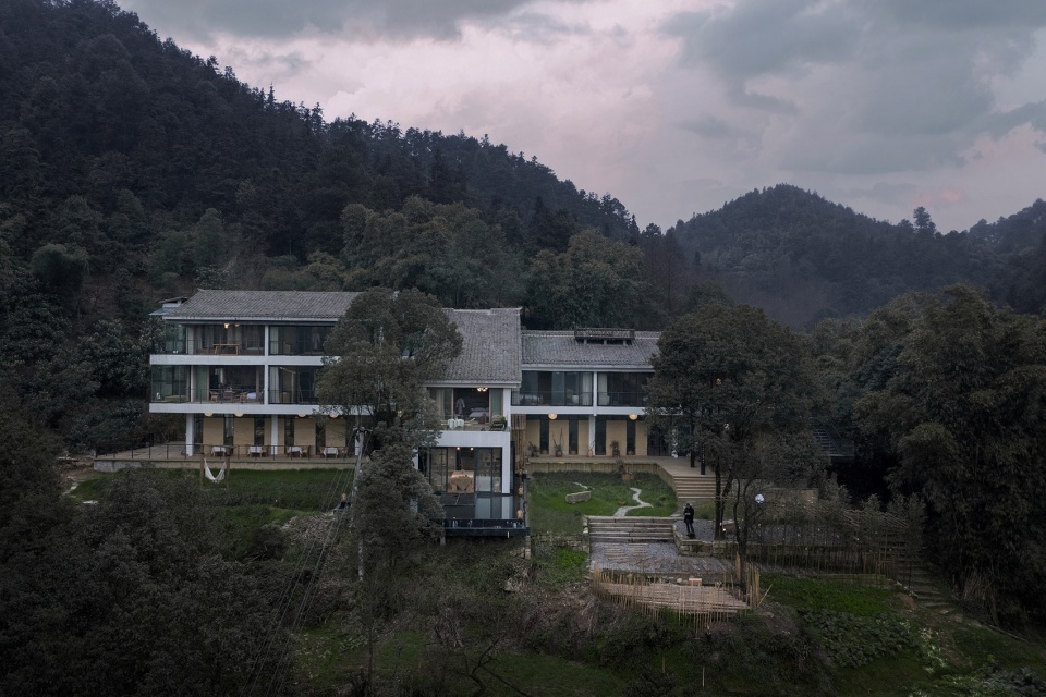 Hufeng Mountain Guest House Yueji Design 960x640