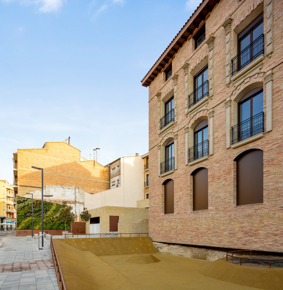 collective housing torrero building by domper domingo arquitectos
