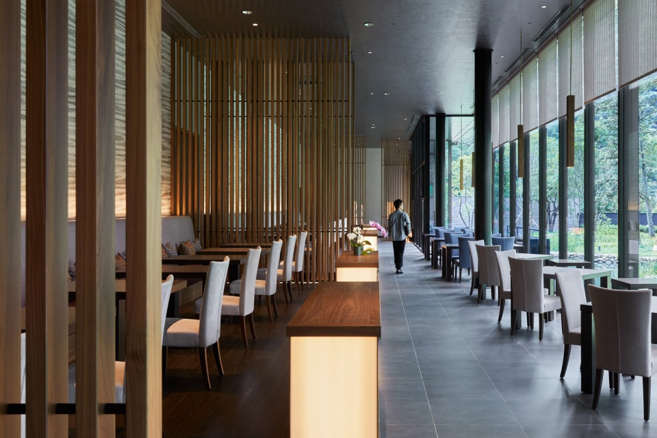 hoshinoya guguan by azuma architect associates