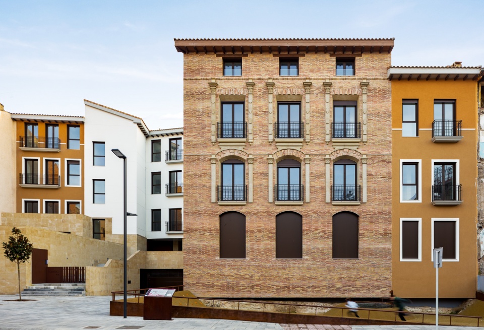 collective housing torrero building by domper domingo arquitectos