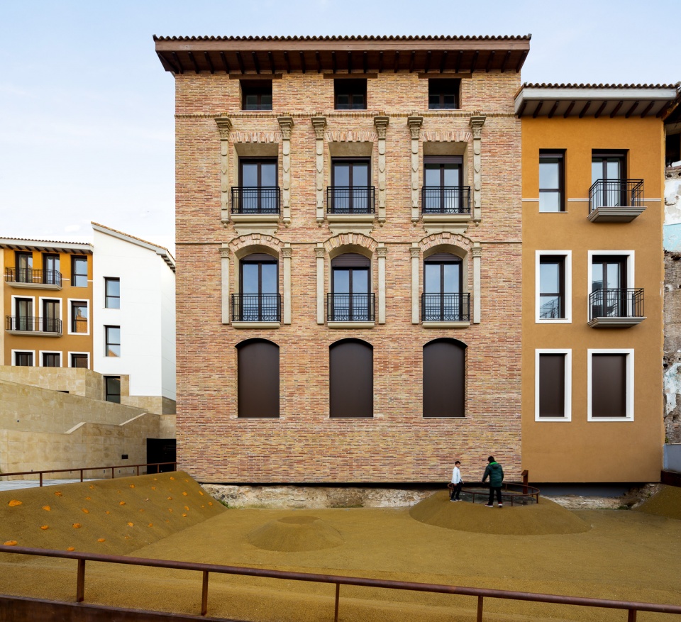 collective housing torrero building by domper domingo arquitectos