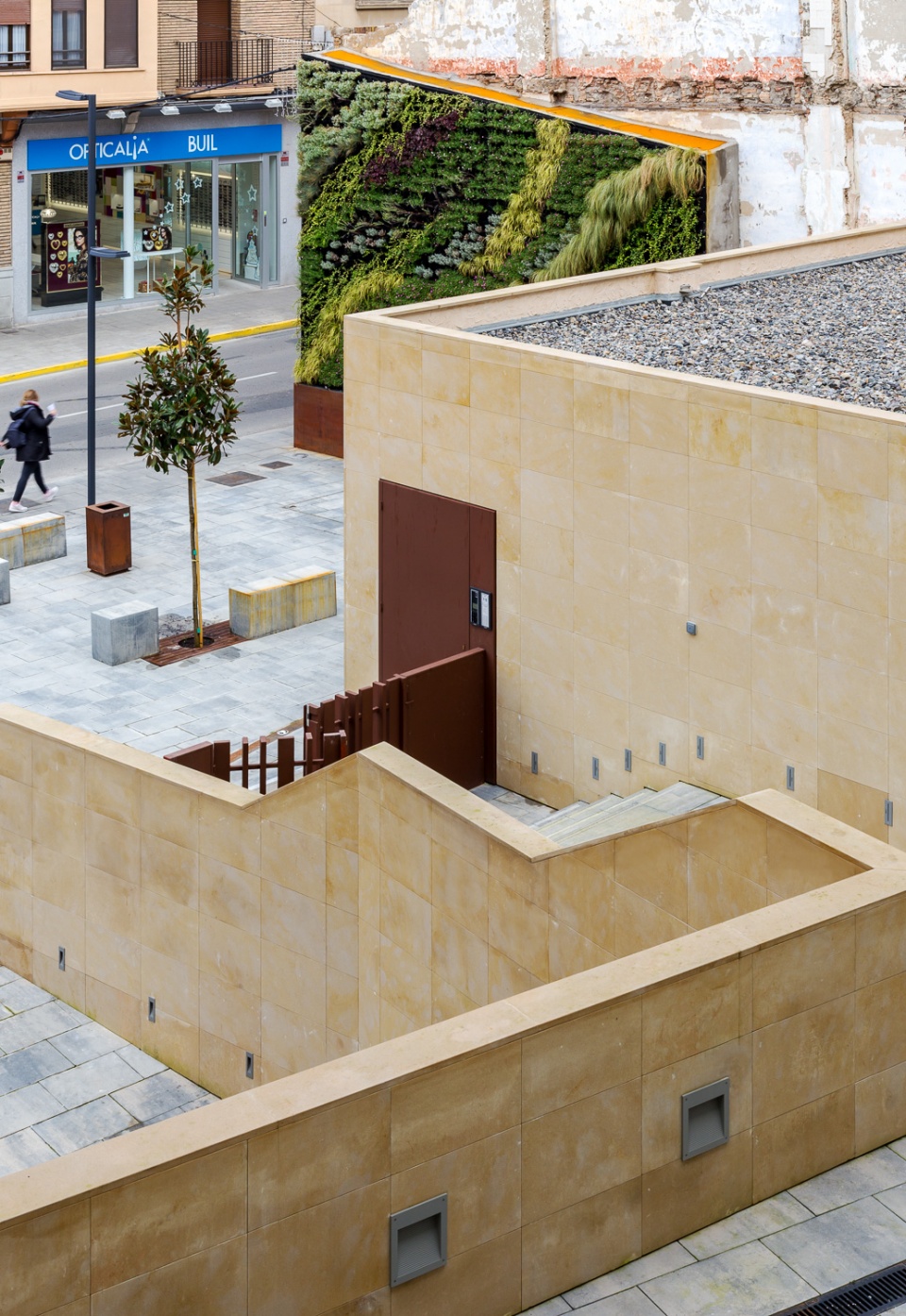 collective housing torrero building by domper domingo arquitectos