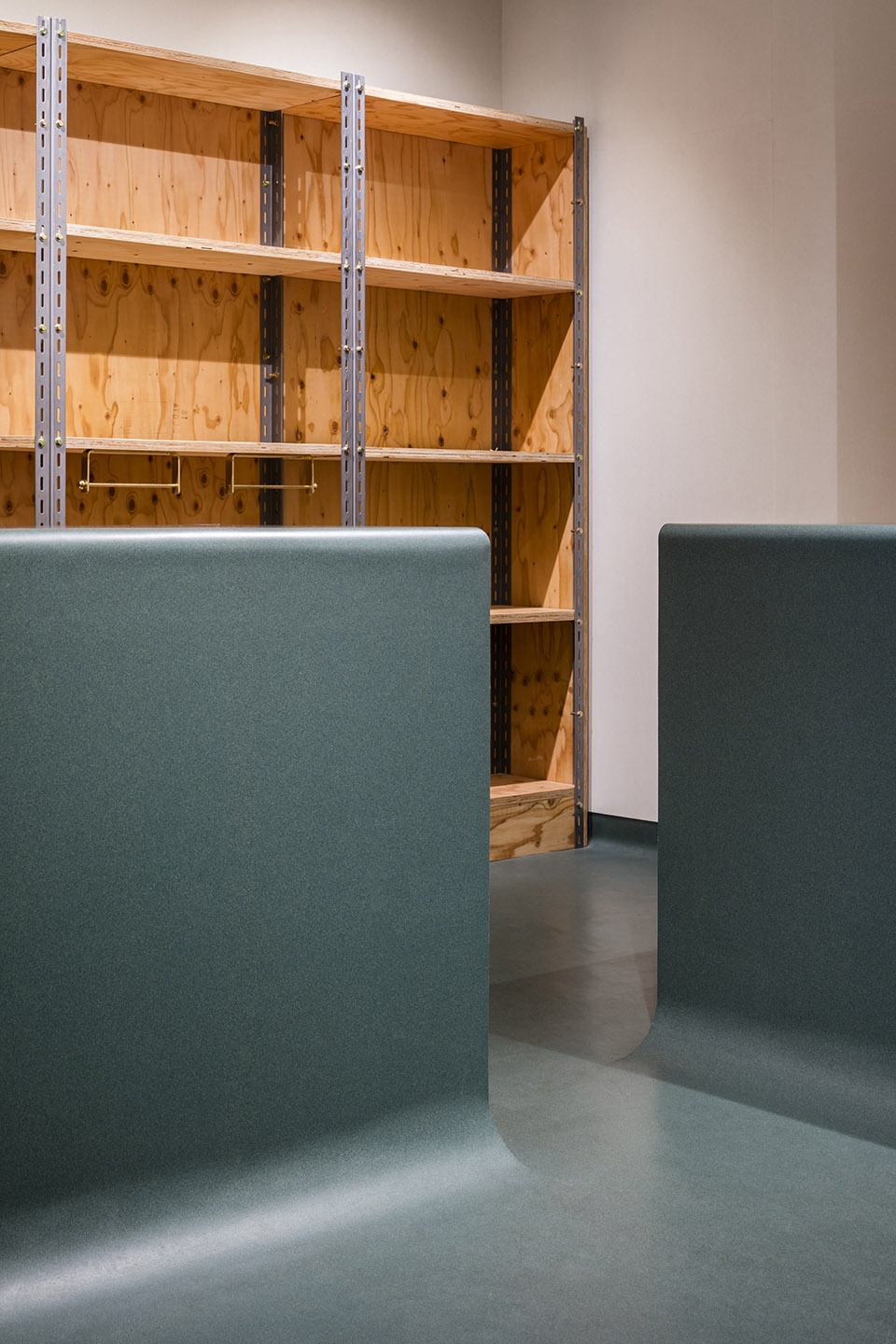 florist ran・ran by shimpei oda architects office atelier loowe inc