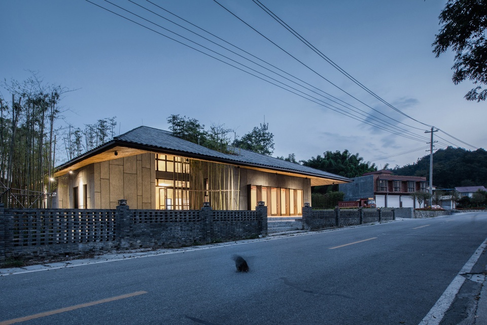 live together under one roof series architecture design projects of xiaoshi village in pengzhou sichuan province china by studio dali arc...