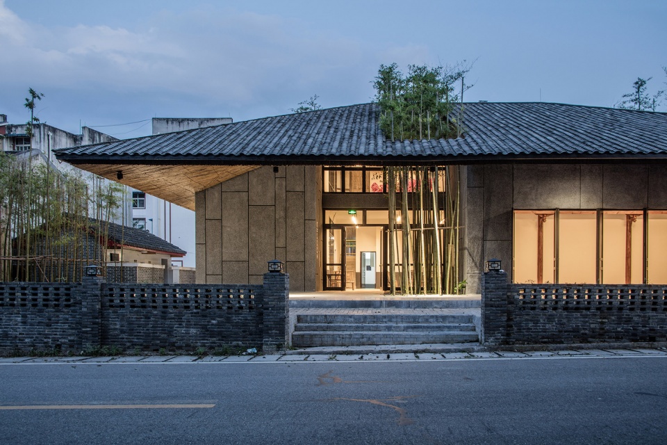 live together under one roof series architecture design projects of xiaoshi village in pengzhou sichuan province china by studio dali arc...