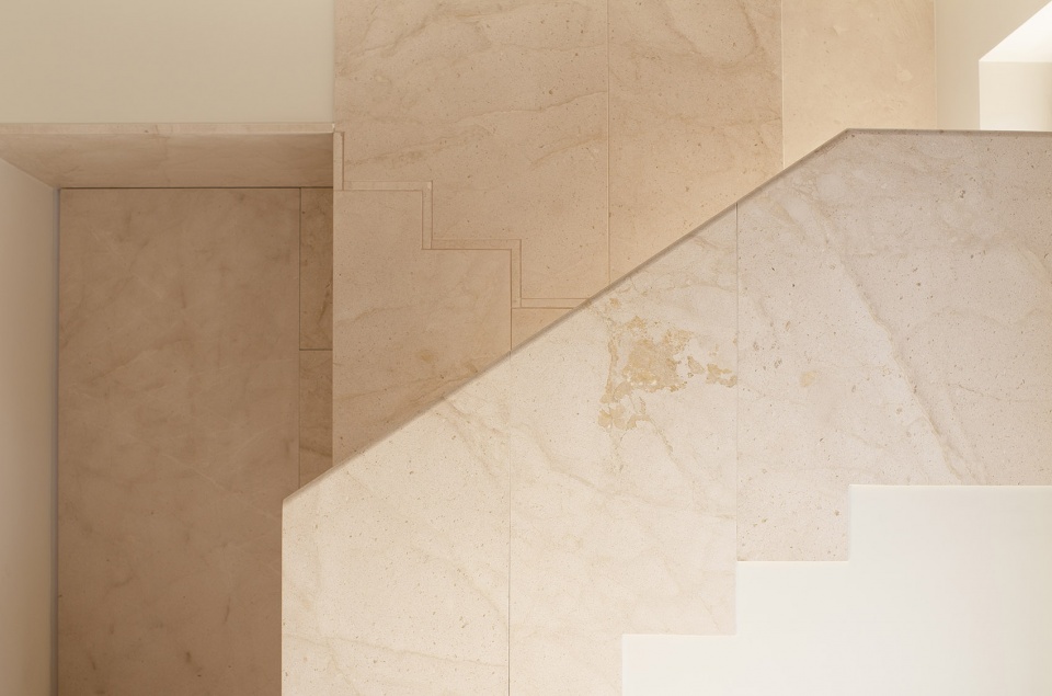 house of giants by iterare arquitectos