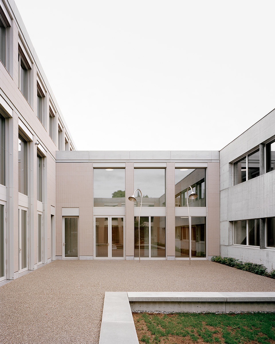 secondary school romanshorn by bak gordon arquitectos architekturburo bernhard maurer gmbh