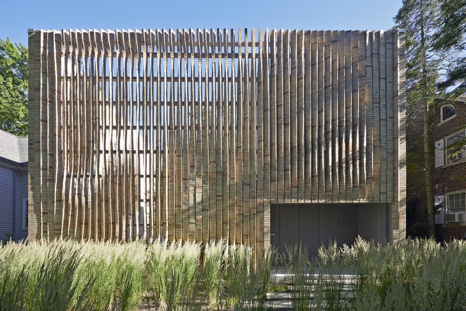 lipton thayer brick house by brooks scarpa studio dwell