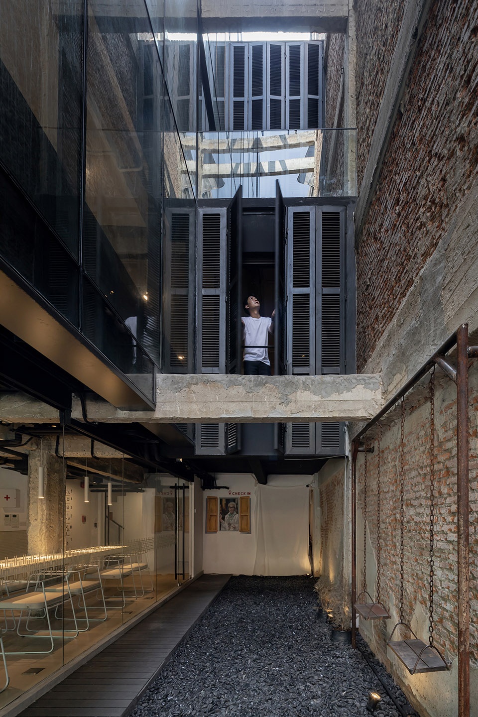 pa prank hostel by idin architects