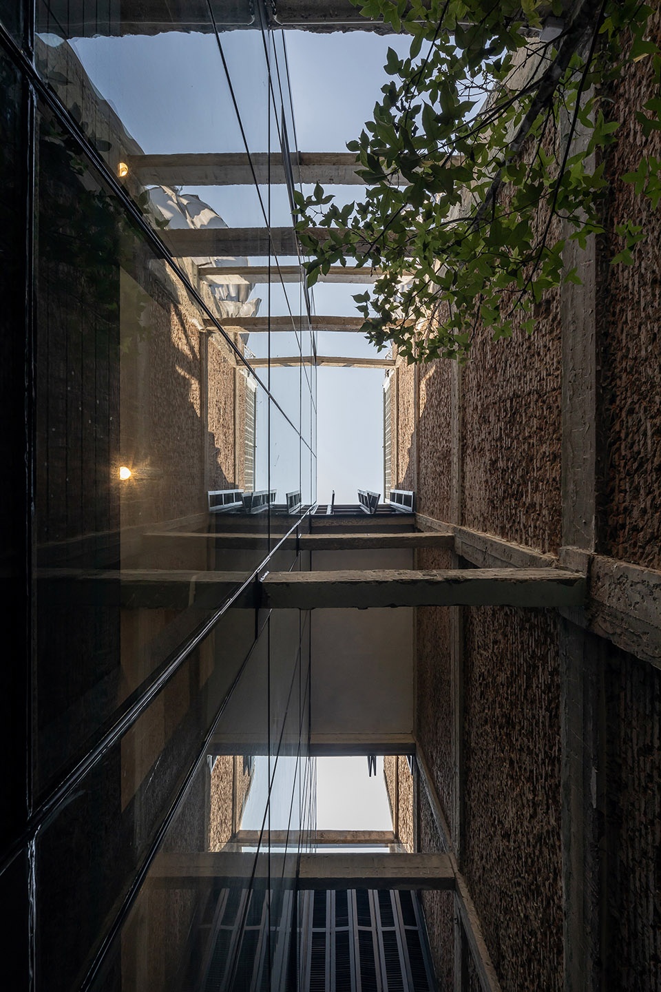 pa prank hostel by idin architects