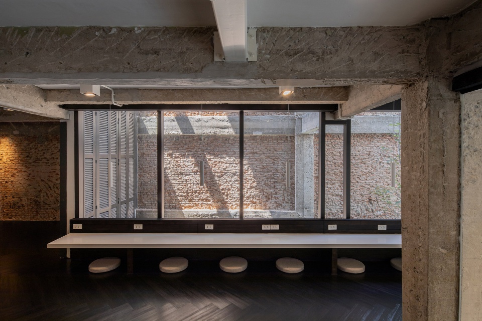 pa prank hostel by idin architects