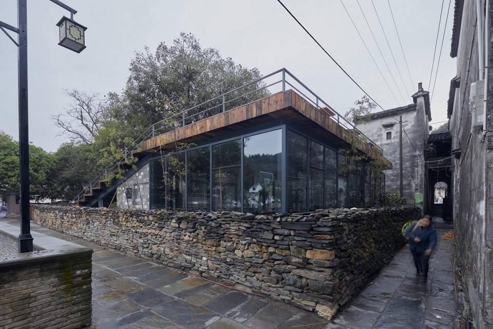 restoration and reconstruction of liu geng tang hall in hongguan village wuyuan china by 3andwich design he wei studio
