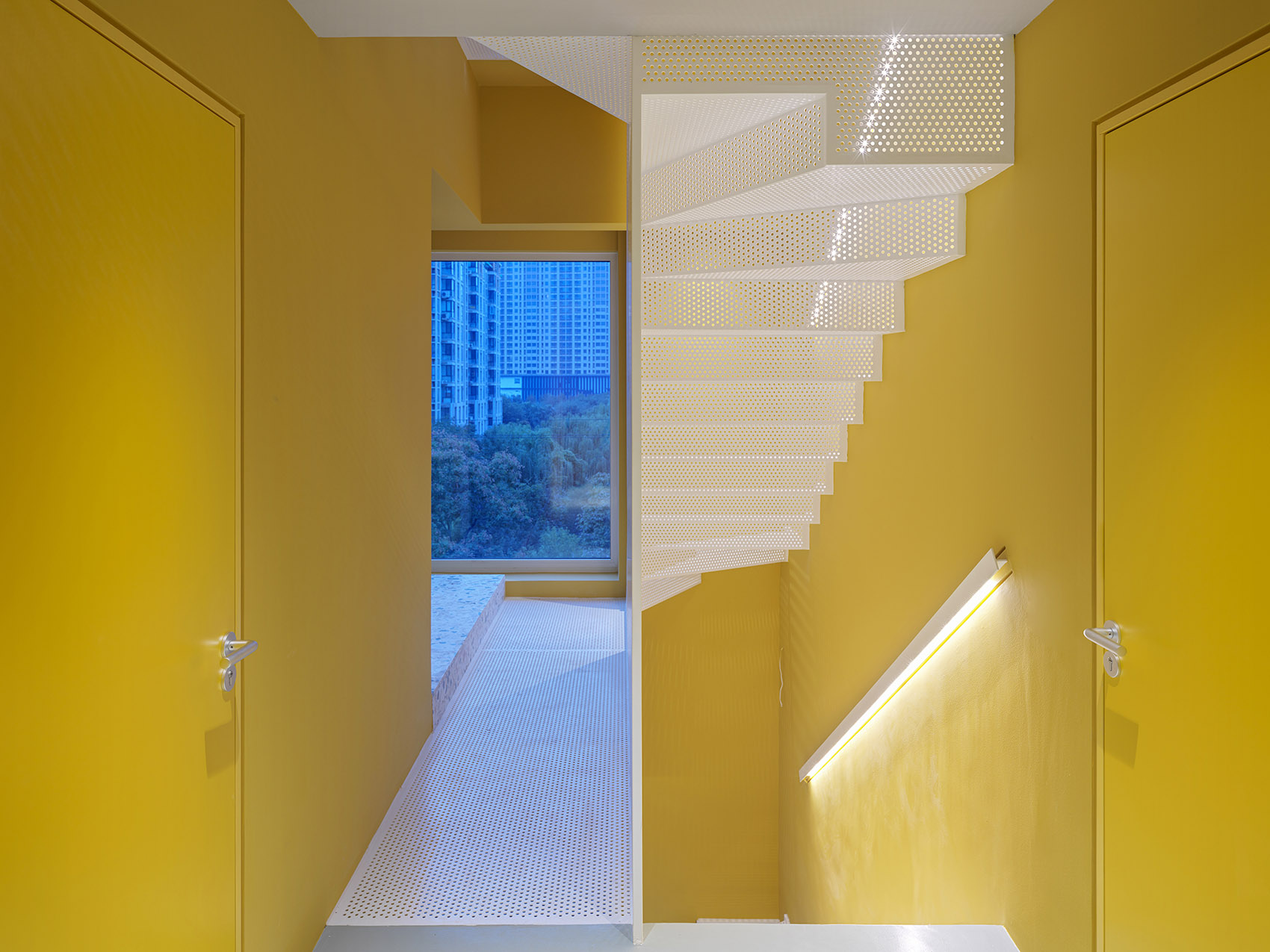 house p china by mddm studio