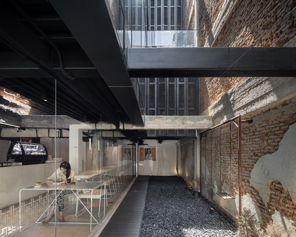 pa prank hostel by idin architects