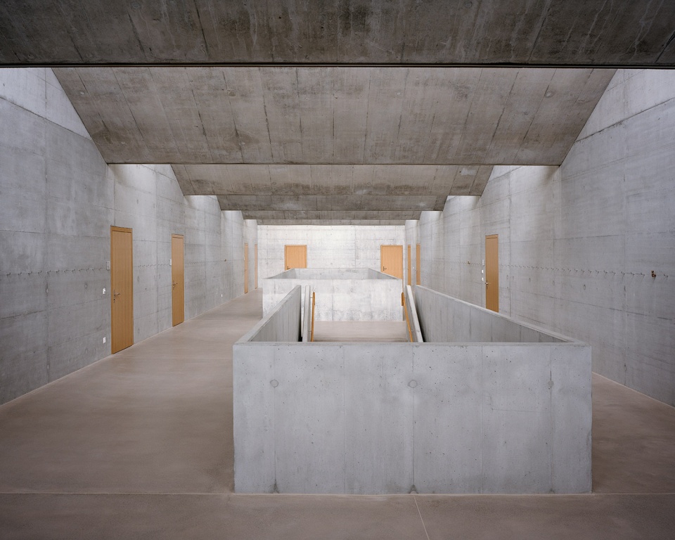 secondary school romanshorn by bak gordon arquitectos architekturburo bernhard maurer gmbh
