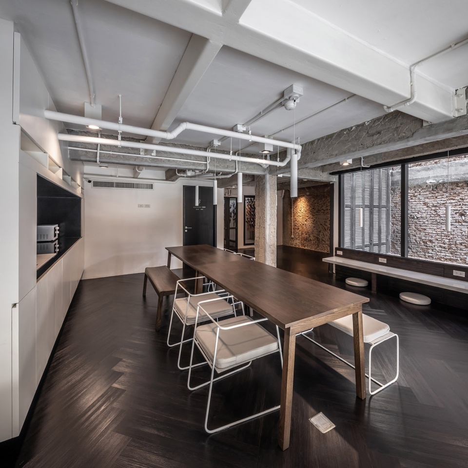 pa prank hostel by idin architects