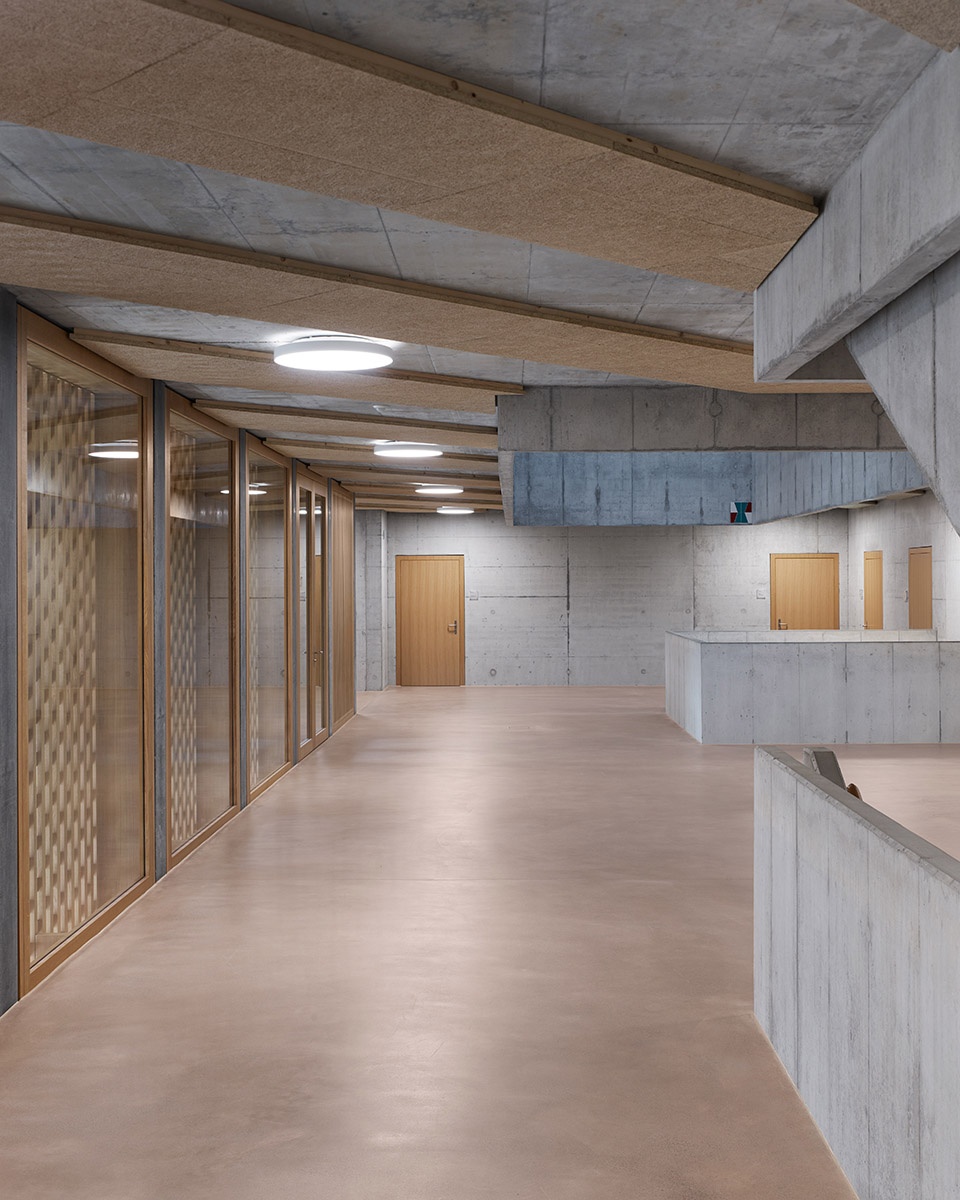 secondary school romanshorn by bak gordon arquitectos architekturburo bernhard maurer gmbh