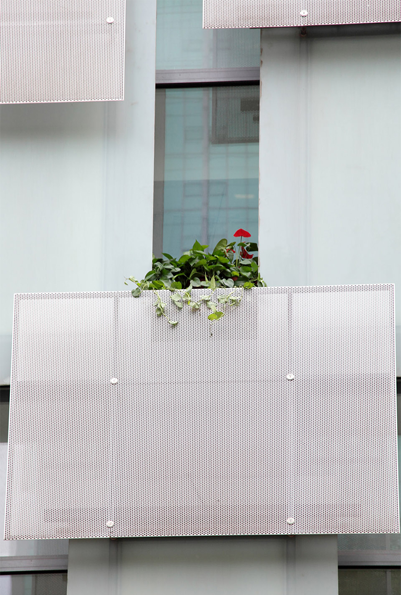 nanjing drum tower hospital china by lemanarc sa