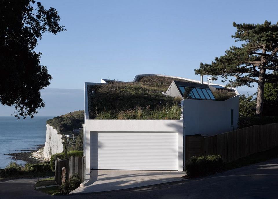 ness point house by tonkin liu